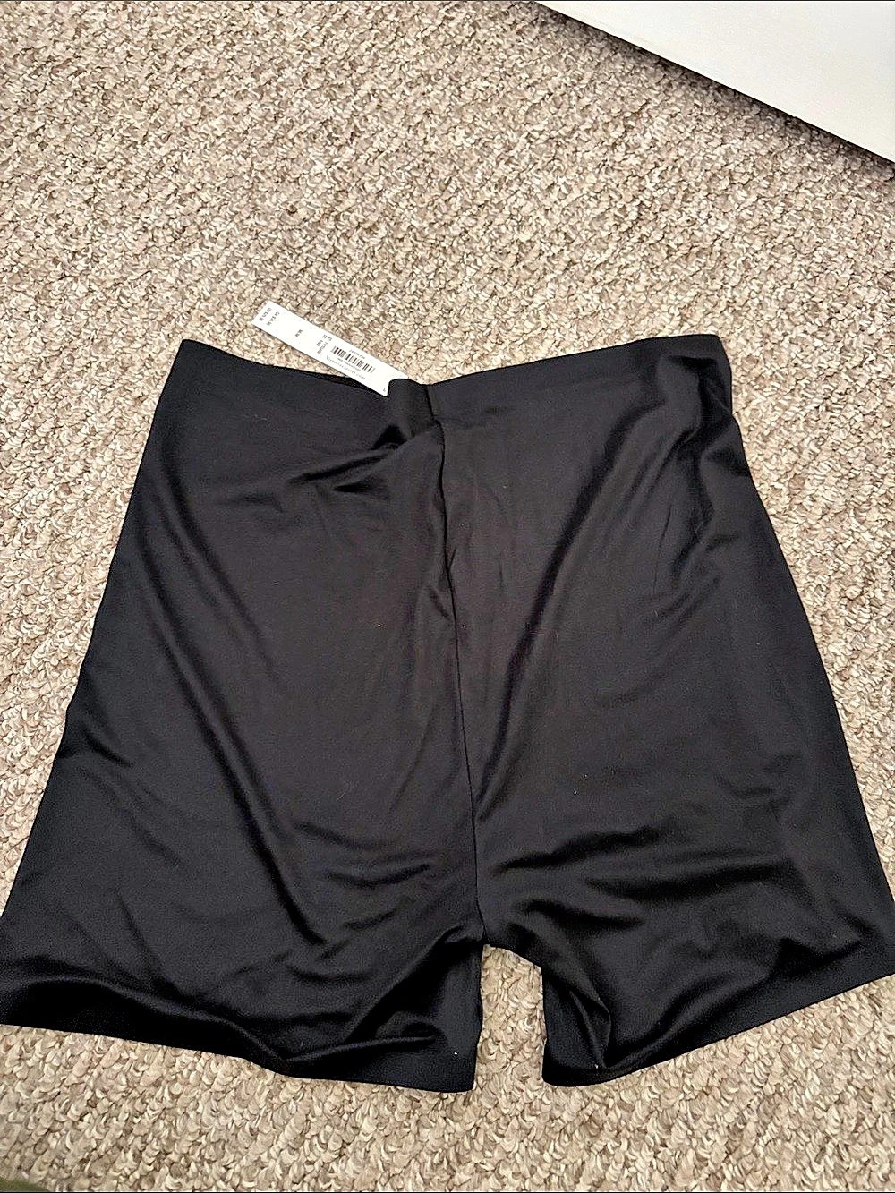 Victoria's Secret Athletic Shorts in Black - Size Medium - NWT - Picture 2 of 3